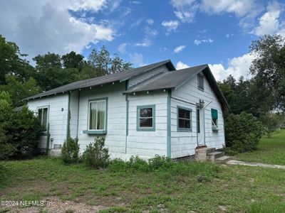 18623 Charlotte Avenue, House other with 3 bedrooms, 1 bathrooms and null parking in Brooker FL | Image 1