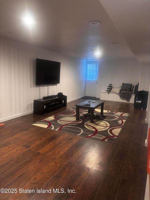 1-15 Dongan Ave, Staten Island, NY, 10314-3017 | Card Image