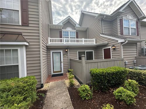 2379 Old Greenbrier Road, Chesapeake, VA, 23325 | Card Image