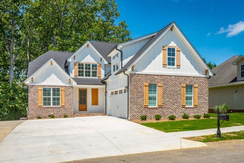 799 Norfolk Green Cir, Chattanooga, TN, 37421-8221 | Card Image