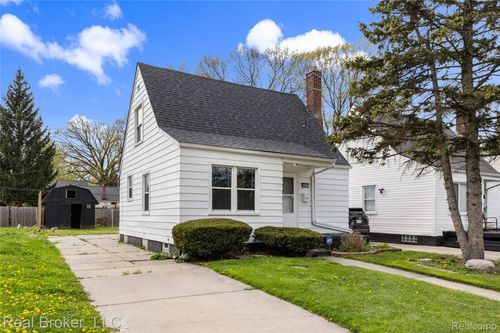 4637 University Pl, Detroit, MI, 48224-3925 | Card Image