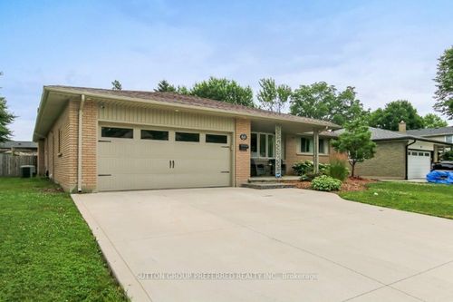 60 Fox Mill Cres, London, ON, N6J2B4 | Card Image