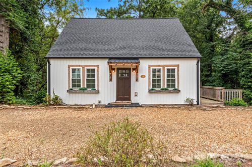 706 Elk Spur St, Elkin, NC, 28621-3210 | Card Image