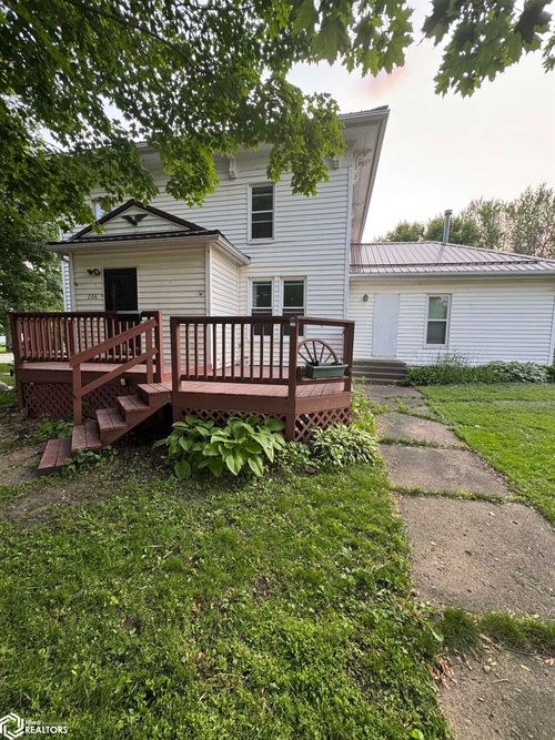 206 Clark St, Lime Springs, IA, 52155-8086 | Card Image