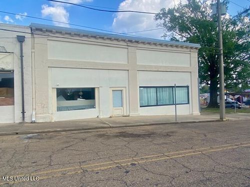 125 S Front St, McComb, MS, 39648-4148 | Card Image
