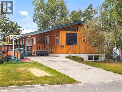 28 Pelly Rd, Whitehorse, YT, Y1A4M1 | Card Image