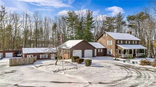 312 Hensley Eller Rd, Millers Creek, NC, 28651-9133 | Card Image