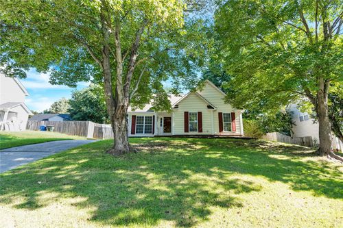 131 Diamond Dr, Mooresville, NC, 28117-8044 | Card Image