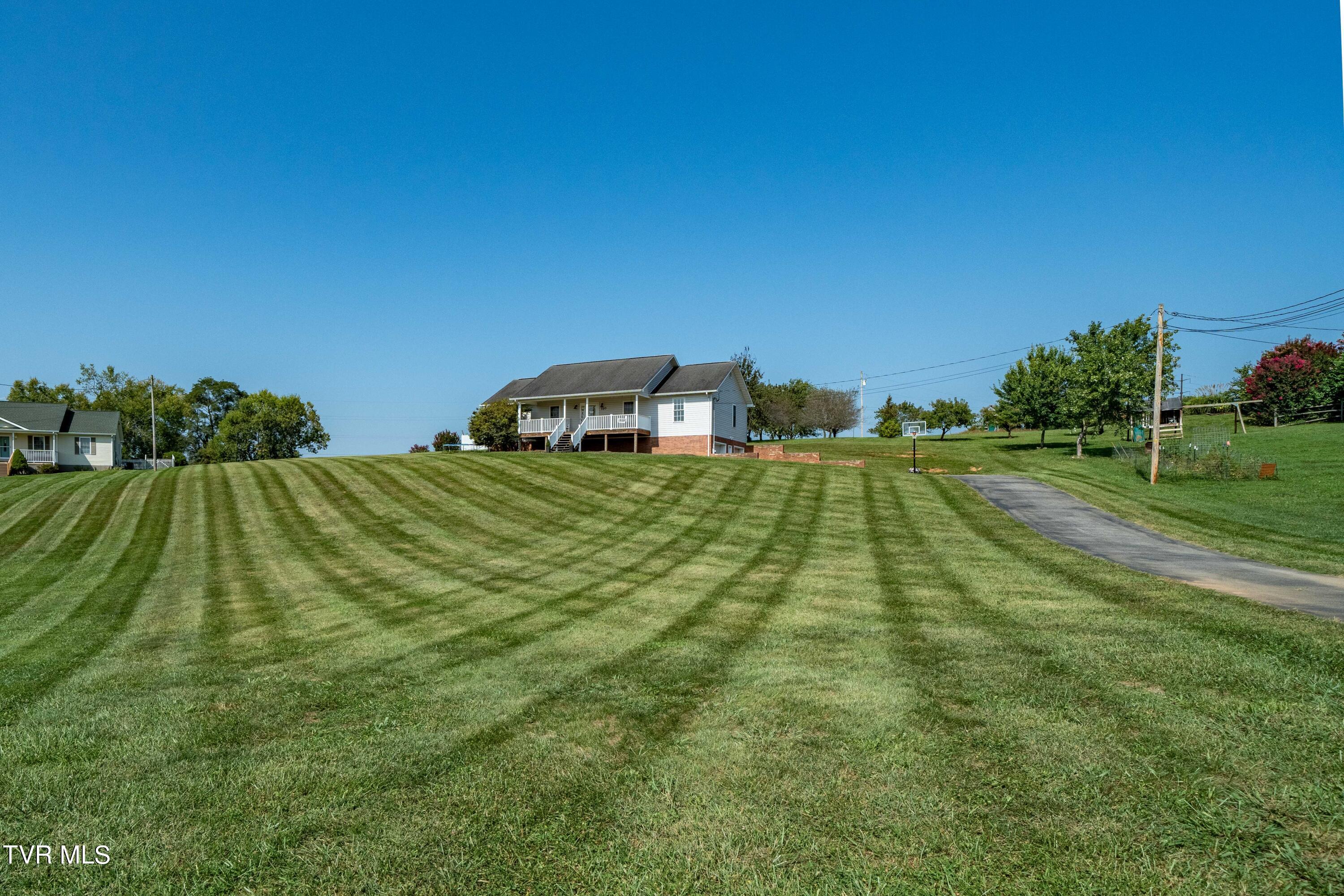 Pine Bark Dr, Jonesborough, TN 37659