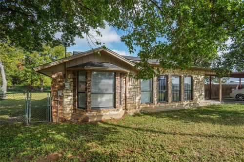 207 School House Rd, Paradise, TX, 76073-2754 | Card Image