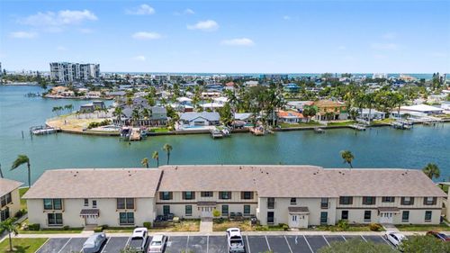 39-519 Plaza Seville Ct, TREASURE ISLAND, FL, 33706-1237 | Card Image