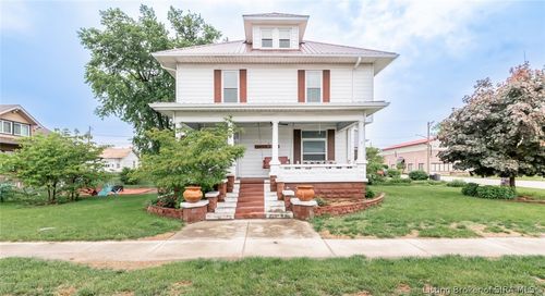 220 N Maple St, Orleans, IN, 47452-1426 | Card Image