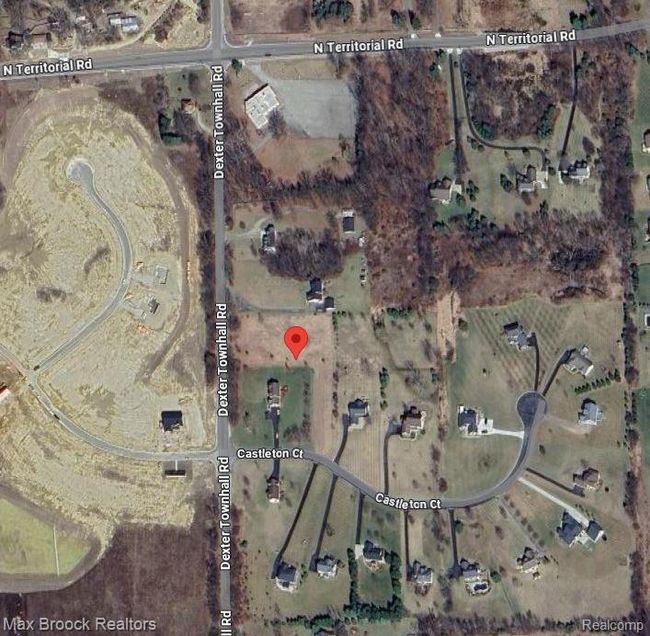 Surrounded by beautiful homes in Castleton Farms! | Image 8