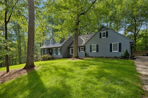 2213 Rocky Face Cir, Dalton, GA, 30720-2941 | Card Image