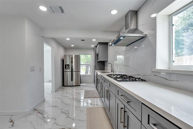 1906 Night Star Ln, House other with 4 bedrooms, 2 bathrooms and 2 parking in Houston TX | Image 11