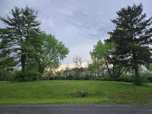 2362 Berry Hill Dr, Grove City, OH, 43123-3609 | Card Image