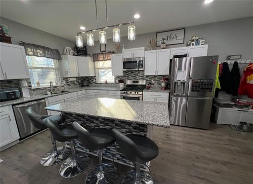 308 E Ottawa St, Paola, KS, 66071-1938 | Card Image