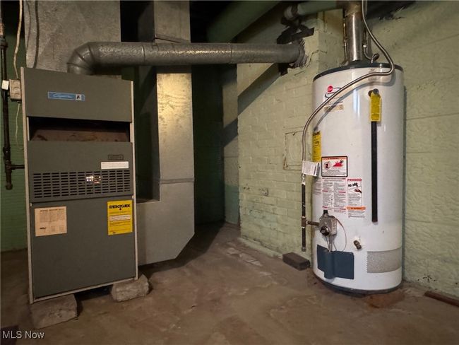 Utilities with water heater | Image 23
