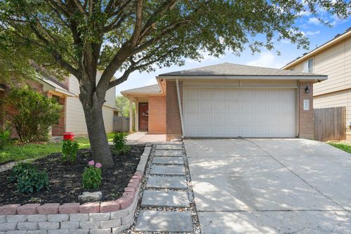 137 Hillhouse Ln, Manchaca, TX, 78652-3546 | Card Image