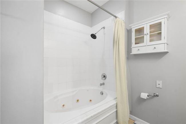 2113 Wharton St, House other with 3 bedrooms, 2 bathrooms and null parking in Pittsburgh PA | Image 17