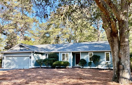 75 Hillcrest Rd, Pinehurst, NC, 28374-8310 | Card Image