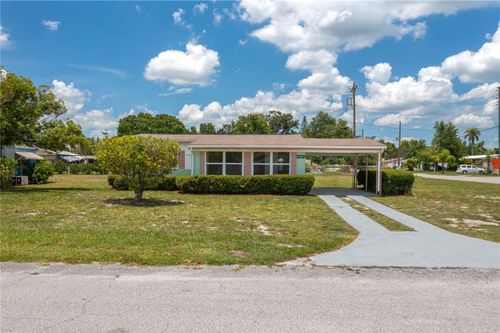 202 Central Ave, FROSTPROOF, FL, 33843-9751 | Card Image