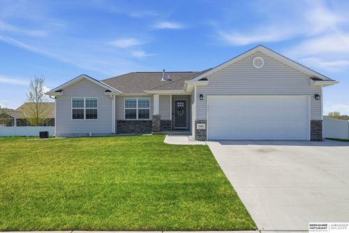 7355 N 11th St, Lincoln, NE, 68521-4579 | Card Image