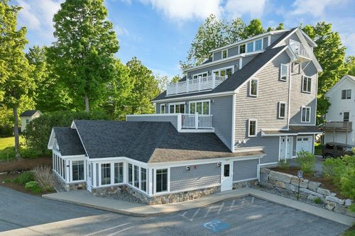 apartment-a-2 Lake St, Meredith, NH, 03253-6336 | Card Image