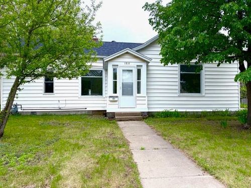 1511 Lynn Ave, Altoona, WI, 54720-1628 | Card Image