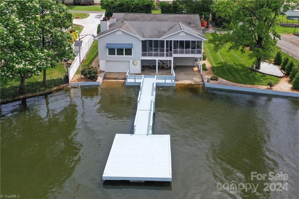 Shoreline Dr, Lexington, NC 27292