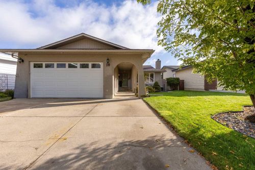 10 Seneca Pl W, Lethbridge, AB, T1K4M7 | Card Image