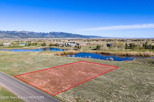 18 Hastings Dr, Victor, ID, 83455-5281 | Card Image