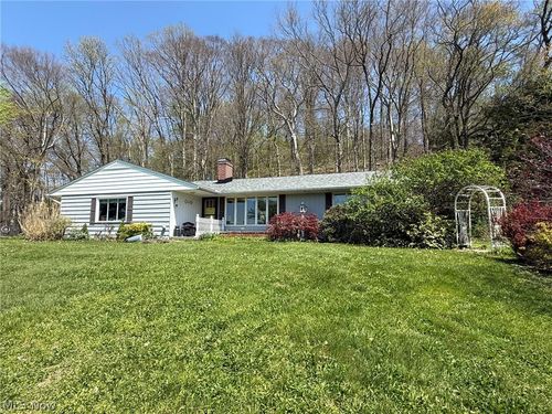 6145 Wolf Run Road Se, Dennison, OH, 44621 | Card Image