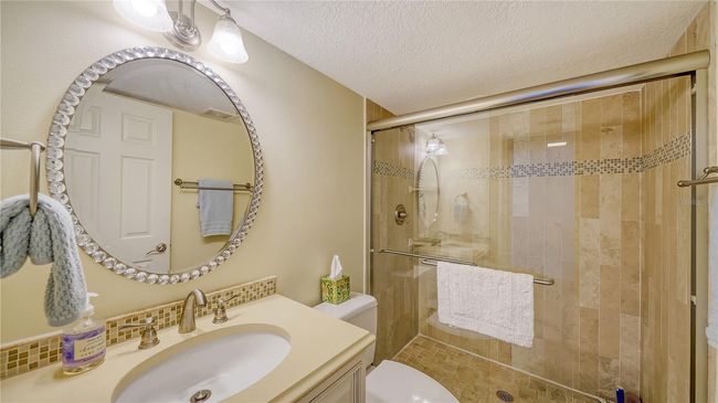 Hall bath | Image 28