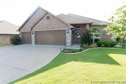 11015 Augusta Dr, Jenks, OK, 74037-2201 | Card Image