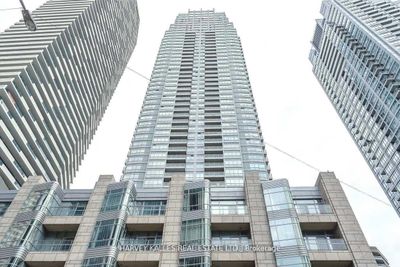 902 - 2191 Yonge St, Condo with 2 bedrooms, 2 bathrooms and 1 parking in Toronto ON | Image 2