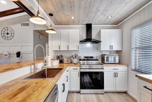 83 Ironwood Way N, Palm Beach Gardens, FL, 33418-3743 | Card Image