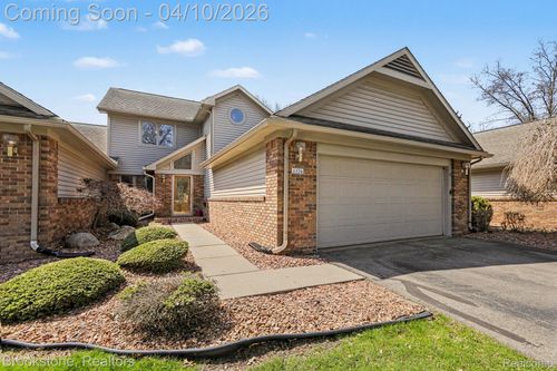 3376 Rivers Edge Dr, Wayne, MI, 48184-1085 | Card Image