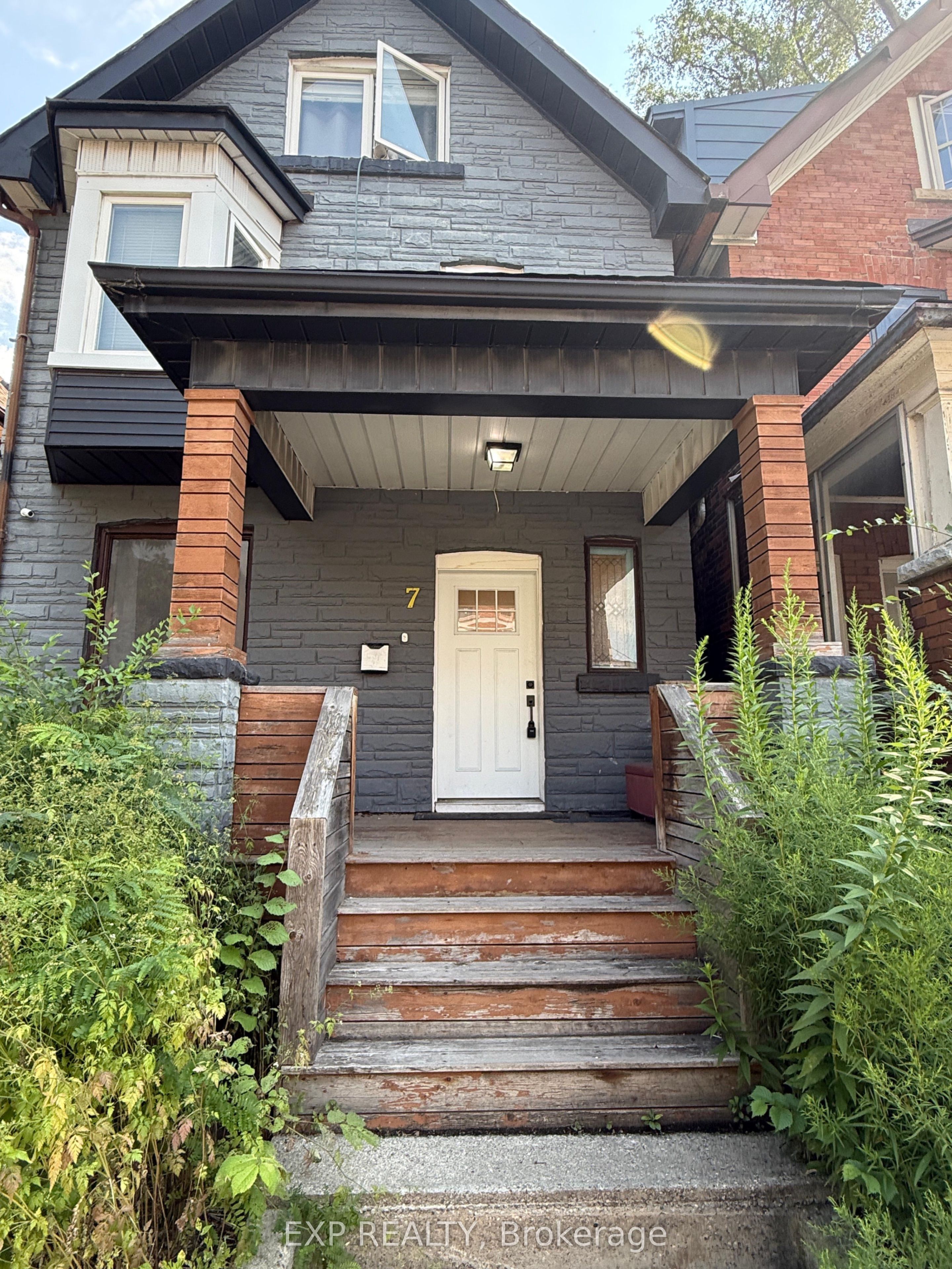 Residential Lease in Toronto W01