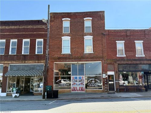 106 E Murphy Street, Madison, NC, 27025 | Card Image