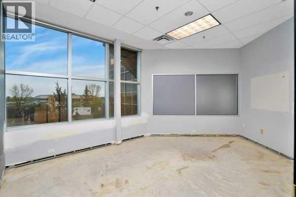 Commercial Lease in Red Deer 4