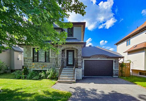 110 Mayer St, Limoges, ON, K0A2M0 | Card Image