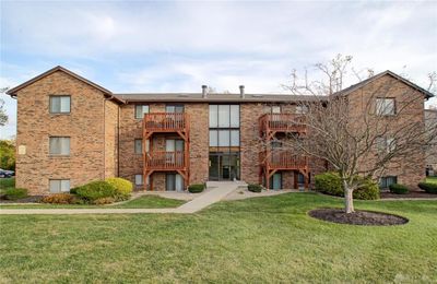 9498 Woodland Hills Drive, Condo with 2 bedrooms, 1 bathrooms and null parking in West Chester OH | Image 1