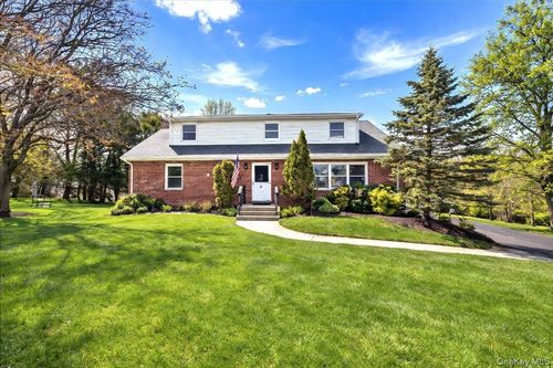 16 Primrose St, Katonah, NY, 10536-3104 | Card Image