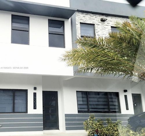 19233 Nw 37 Ave, Miami Gardens, FL, 33056 | Card Image