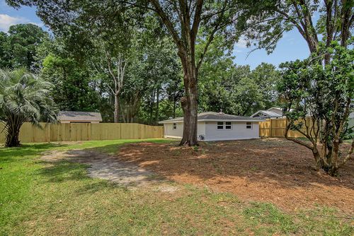 601 Semaht St, Charleston, SC, 29412-2725 | Card Image