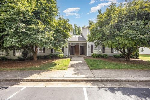 apt-d-4230 Edith Ln, Greensboro, NC, 27409-2847 | Card Image