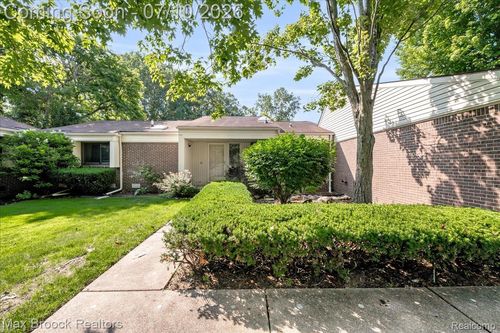 5229 Simpson Lake Rd, West Bloomfield, MI, 48323-3437 | Card Image