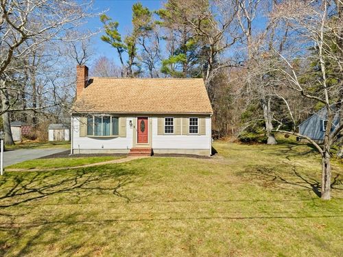 8 Susan Ln, Middleboro, MA, 02346-2823 | Card Image