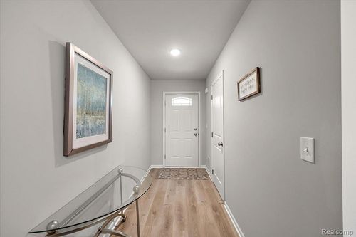 unit-8h-28108 Delano Dr, New Baltimore, MI, 48051-2351 | Card Image